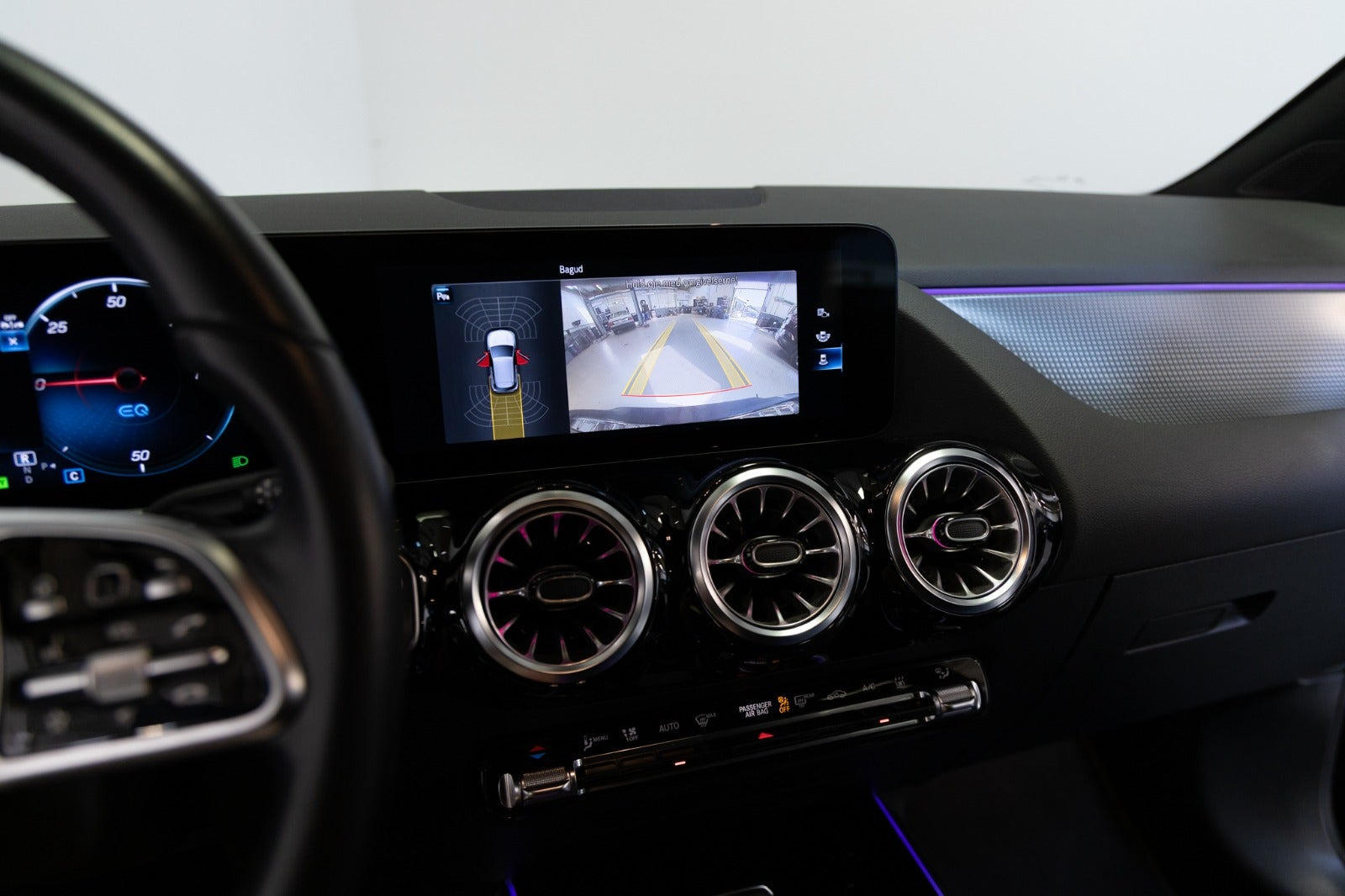 Sort Mercedes EQA250 fra 2023