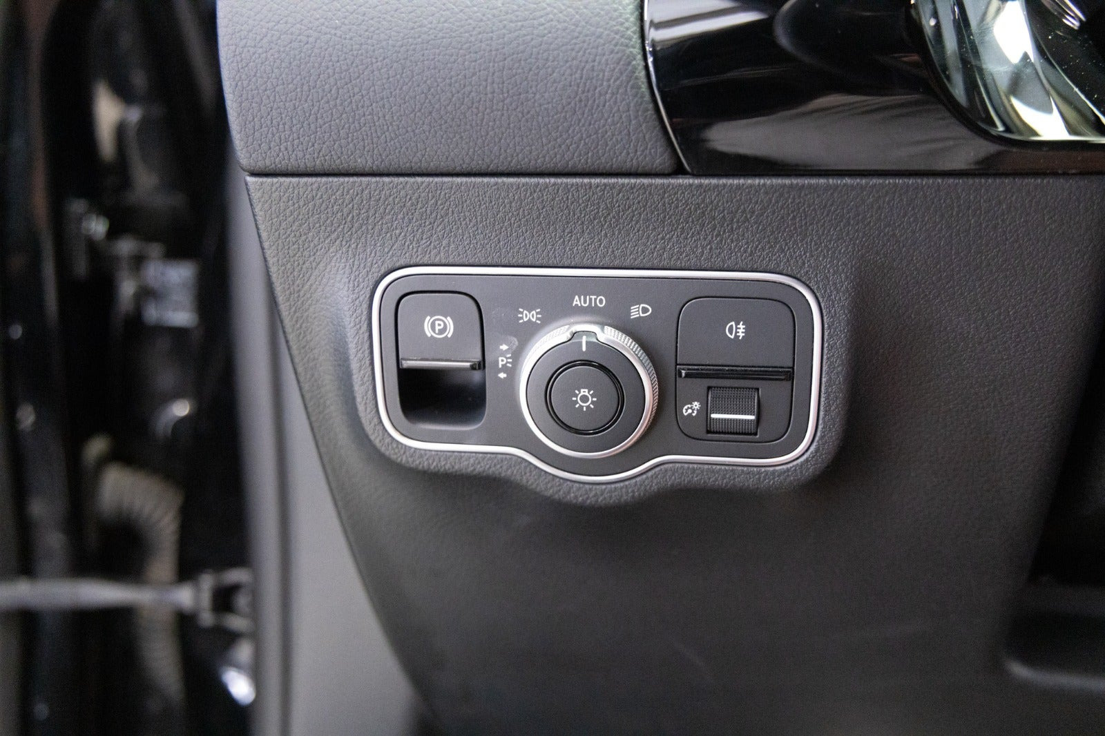 Sort Mercedes EQA250 fra 2023