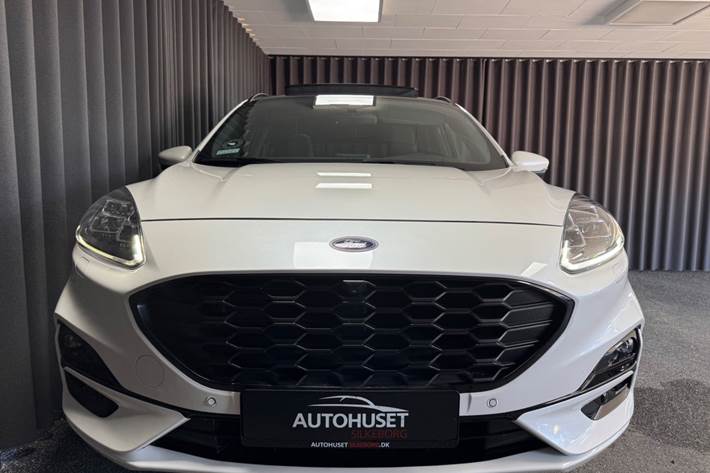 Hvid Ford Kuga fra 2022
