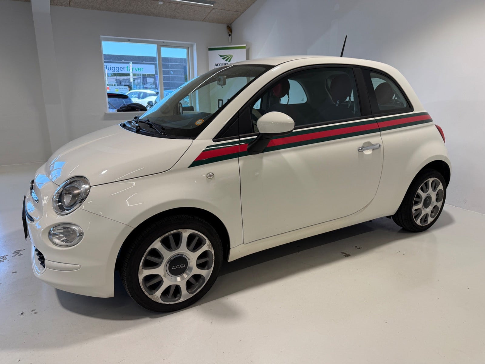 Hvid Fiat 500 fra 2017