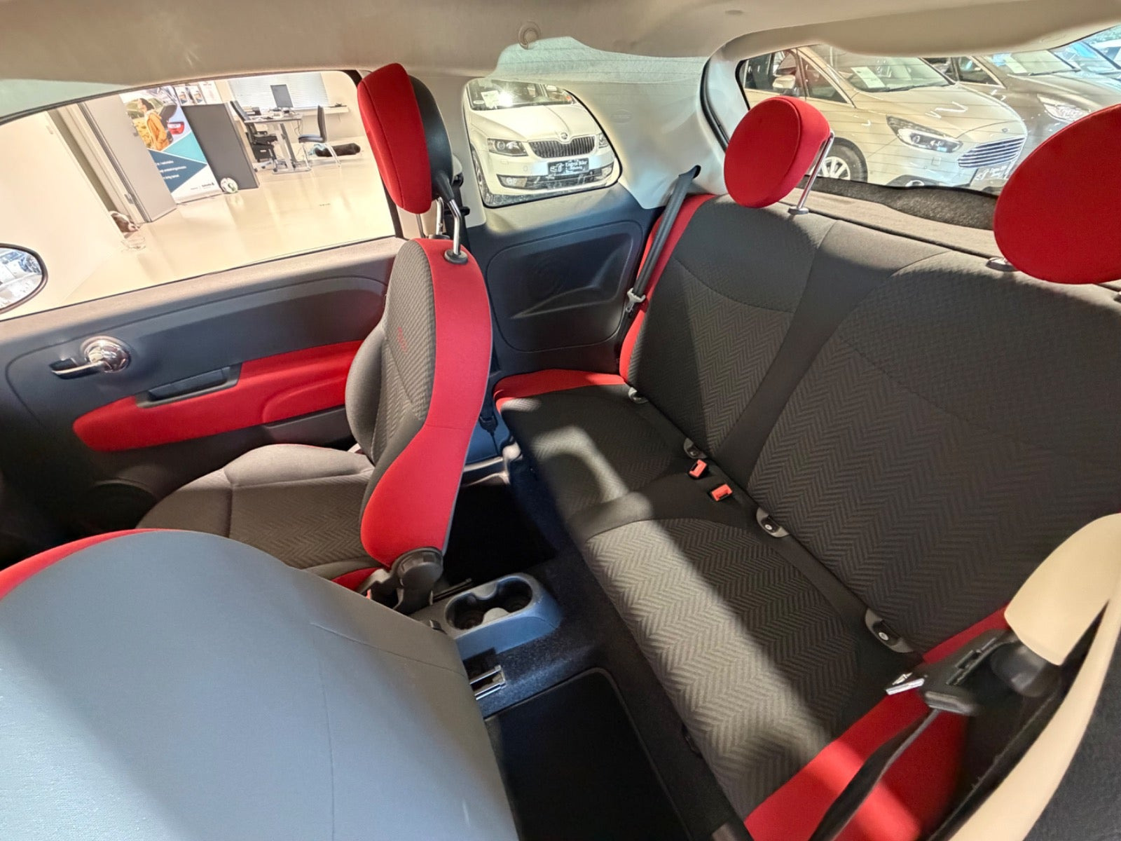 Hvid Fiat 500 fra 2017