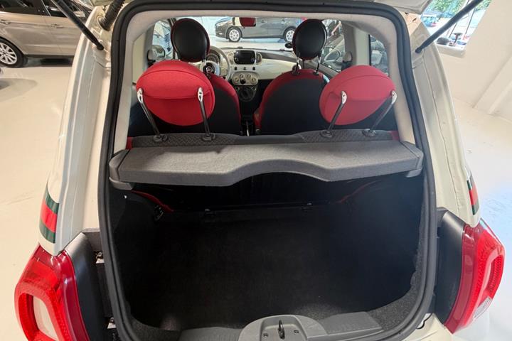 Hvid Fiat 500 fra 2017