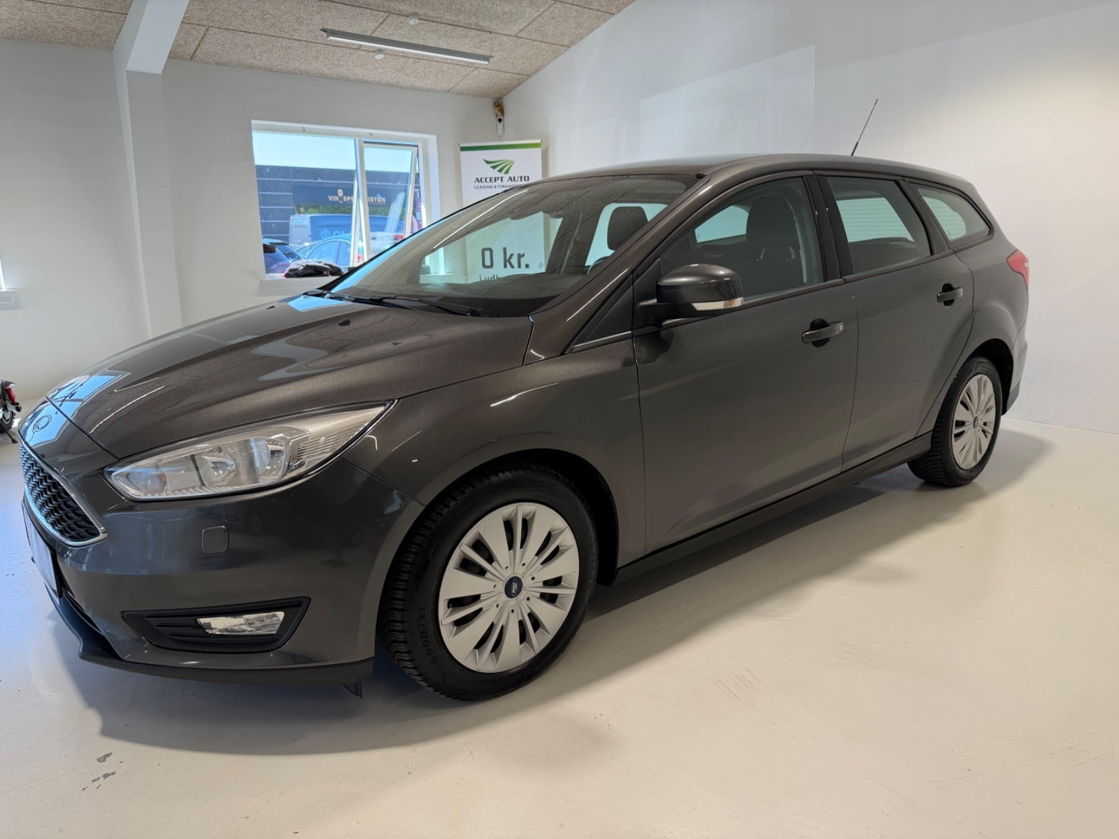 Grå Ford Focus fra 2016