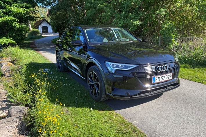 Sort Audi e-tron fra 2022