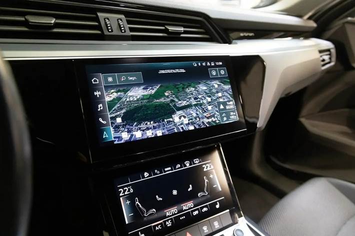 Sort Audi e-tron fra 2022
