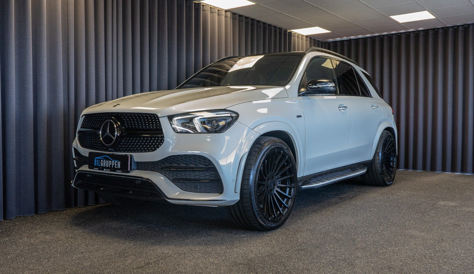 Hvid Mercedes GLE350 de fra 2020
