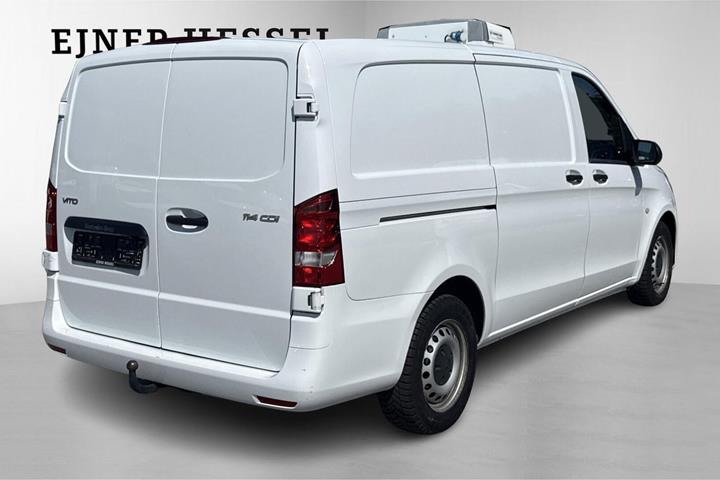 Hvid Mercedes Vito 114 fra 2021
