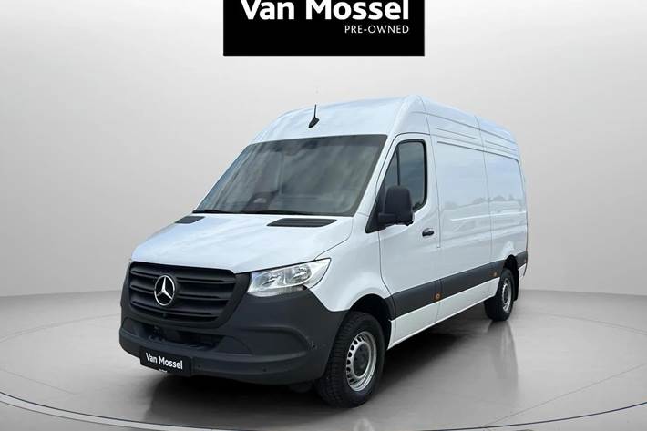 Hvid Mercedes Sprinter 317 fra 2025
