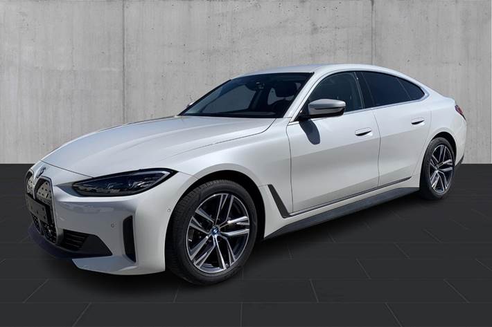 undefined BMW i4 fra 2023 set udefra