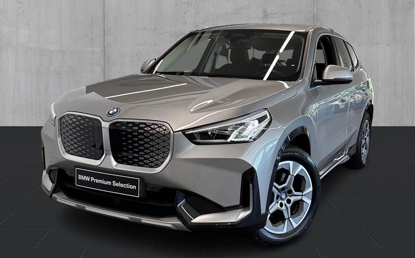 BMW iX1 eDrive20 X-Line