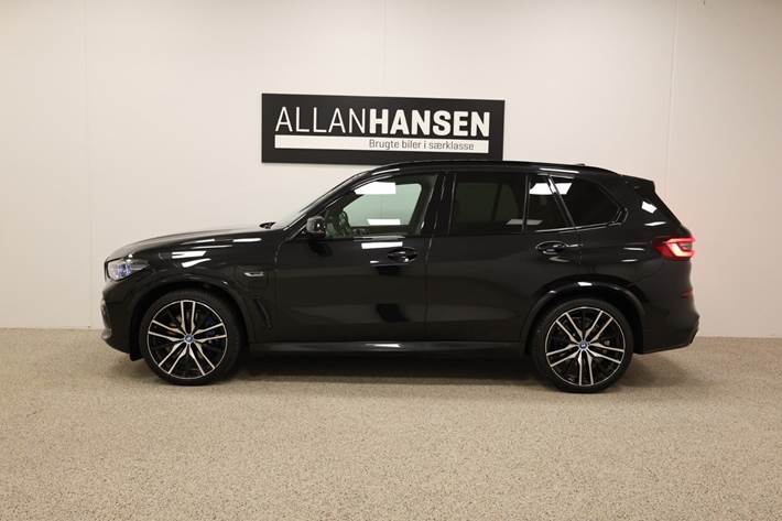 Sort BMW X5 fra 2022