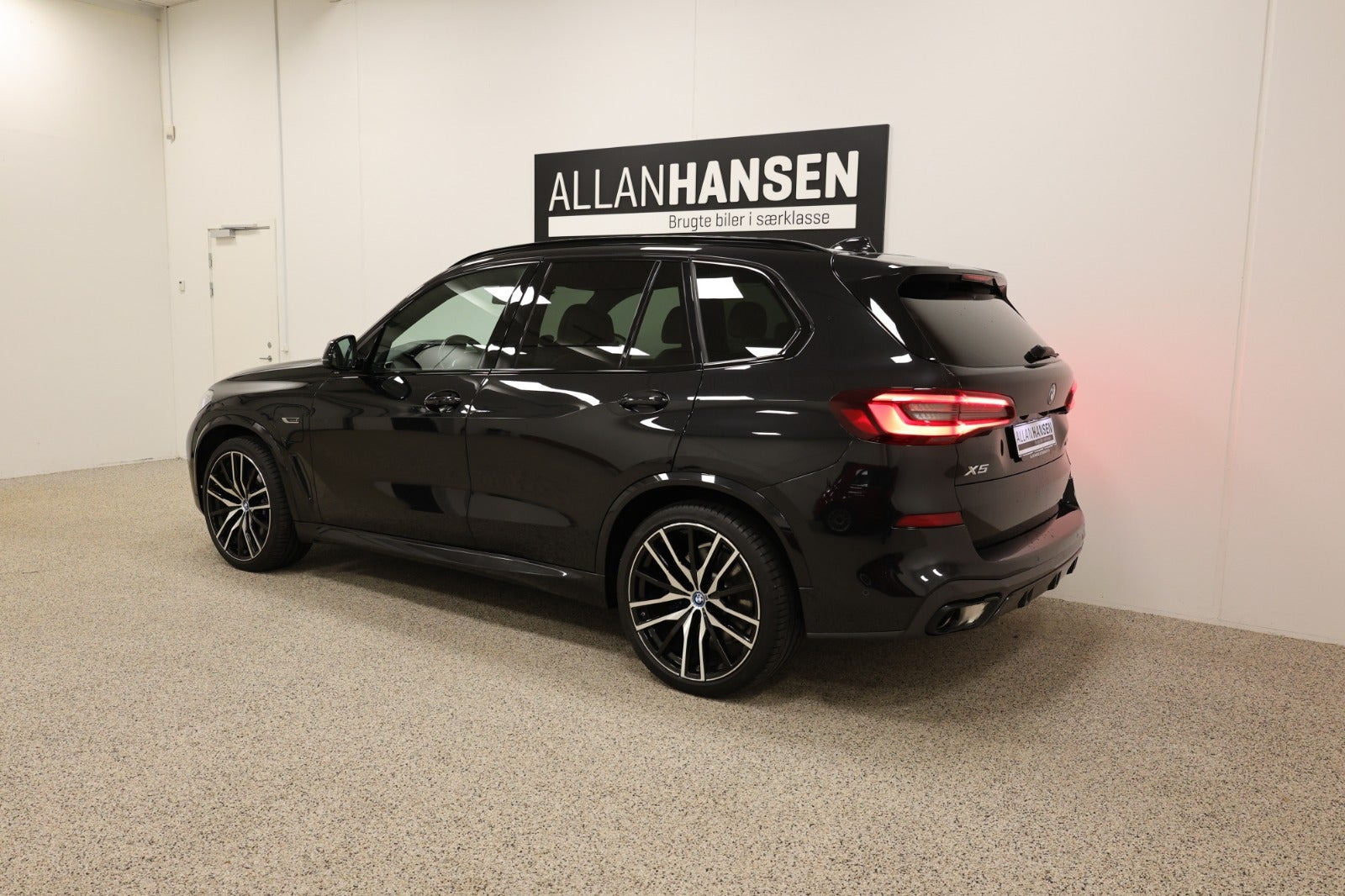 Sort BMW X5 fra 2022