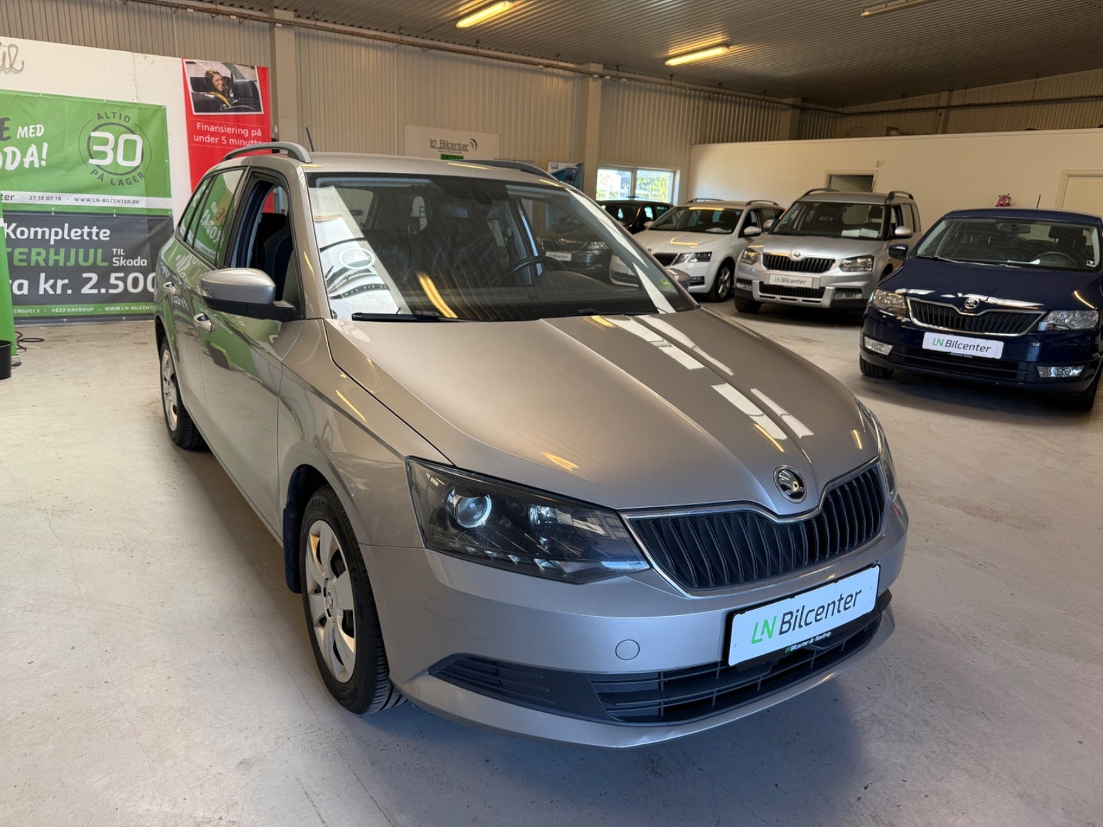 Beige Skoda Fabia fra 2016