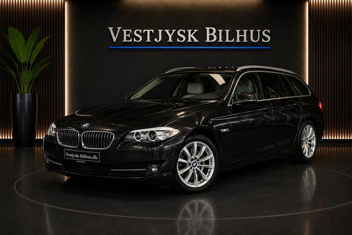 Grå BMW 520d fra 2012 set udefra