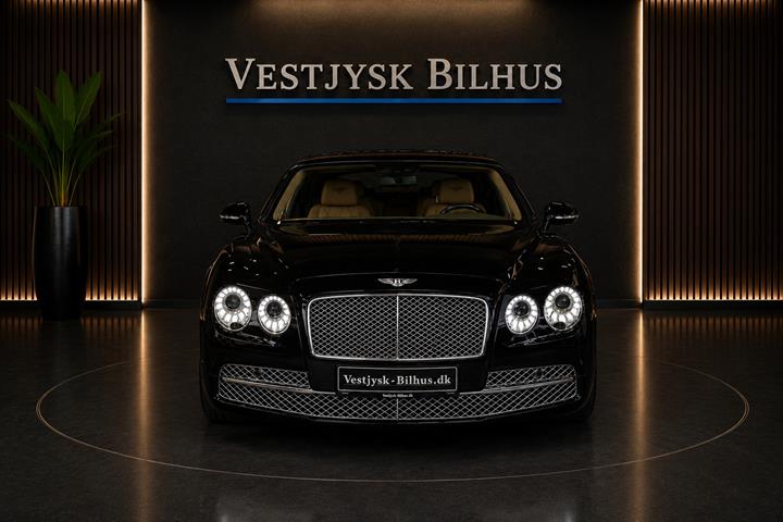 Sort Bentley Flying Spur fra 2015