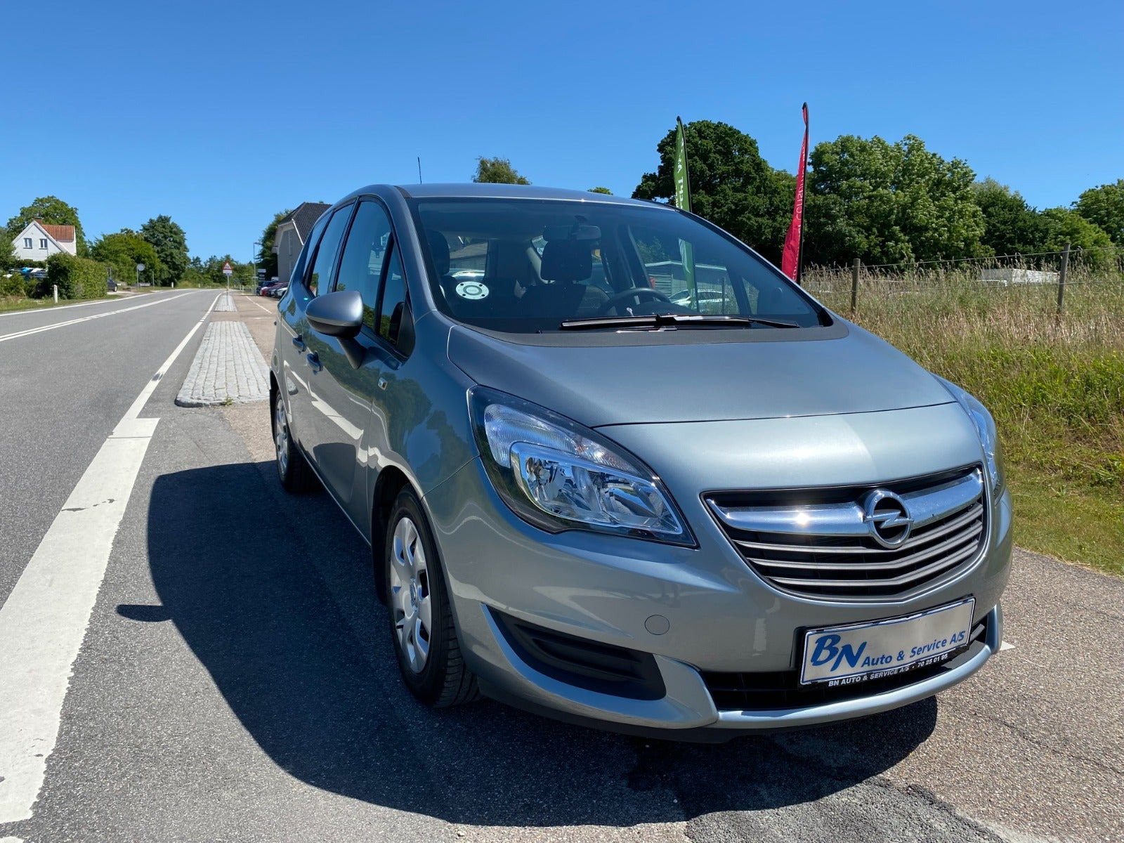 Blå Opel Meriva fra 2014