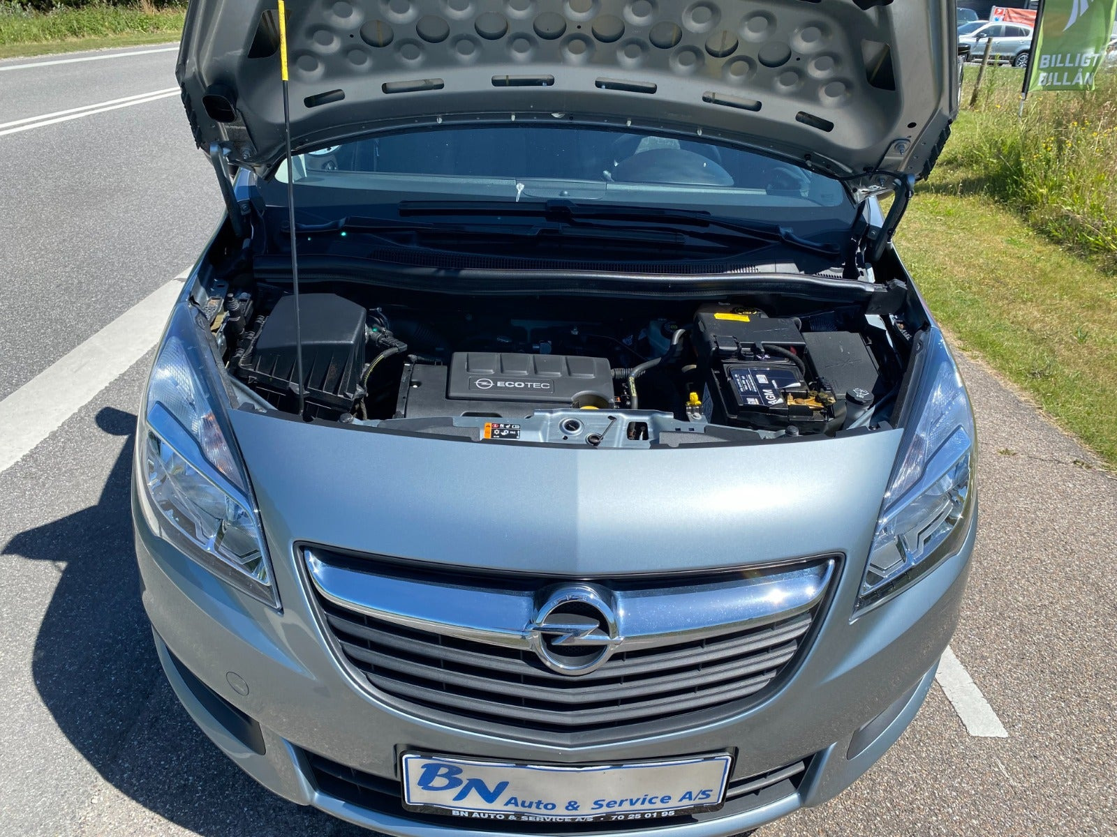Blå Opel Meriva fra 2014