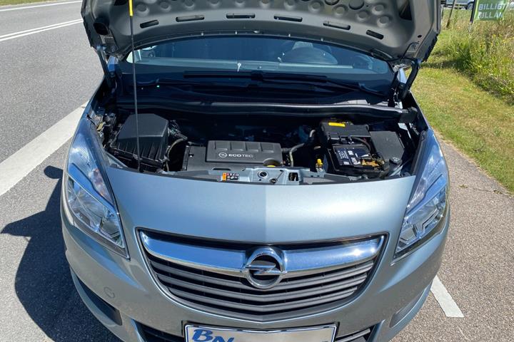 Blå Opel Meriva fra 2014