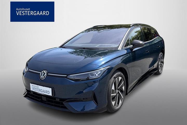 Blå VW ID.7 fra 2025 set udefra