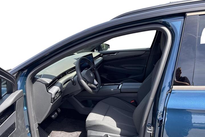 Blå VW ID.7 fra 2025