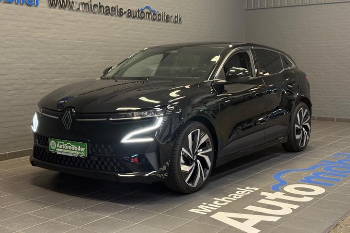 Sort Renault Megane E-Tech fra 2024 set udefra