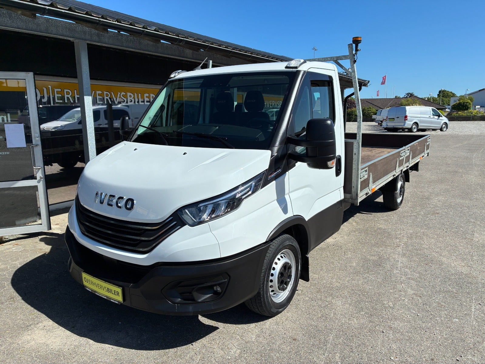 Hvid Iveco Daily fra 2023