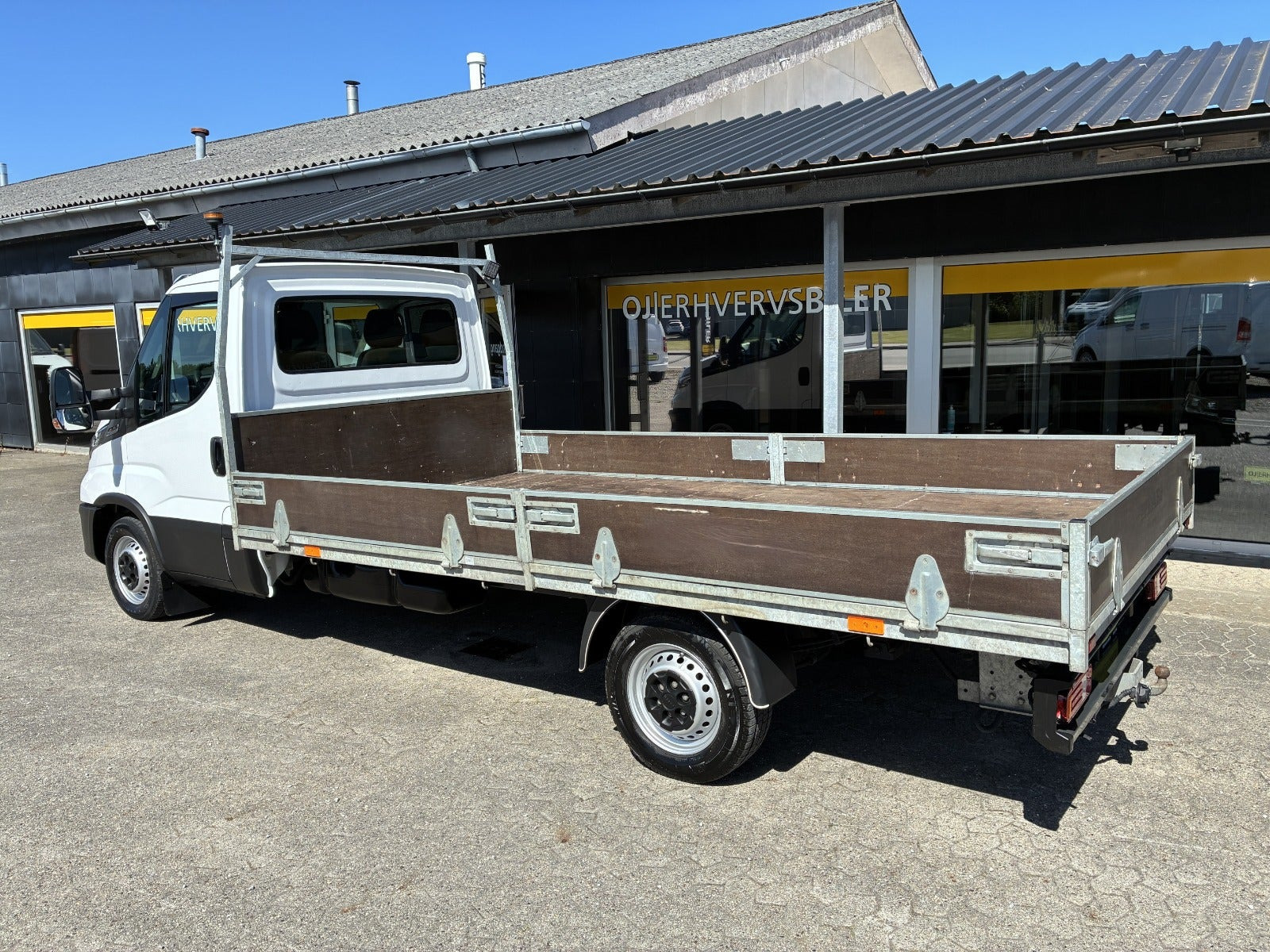 Hvid Iveco Daily fra 2023