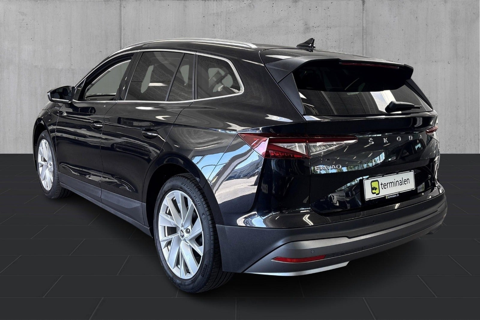 Sort Skoda Enyaq fra 2021