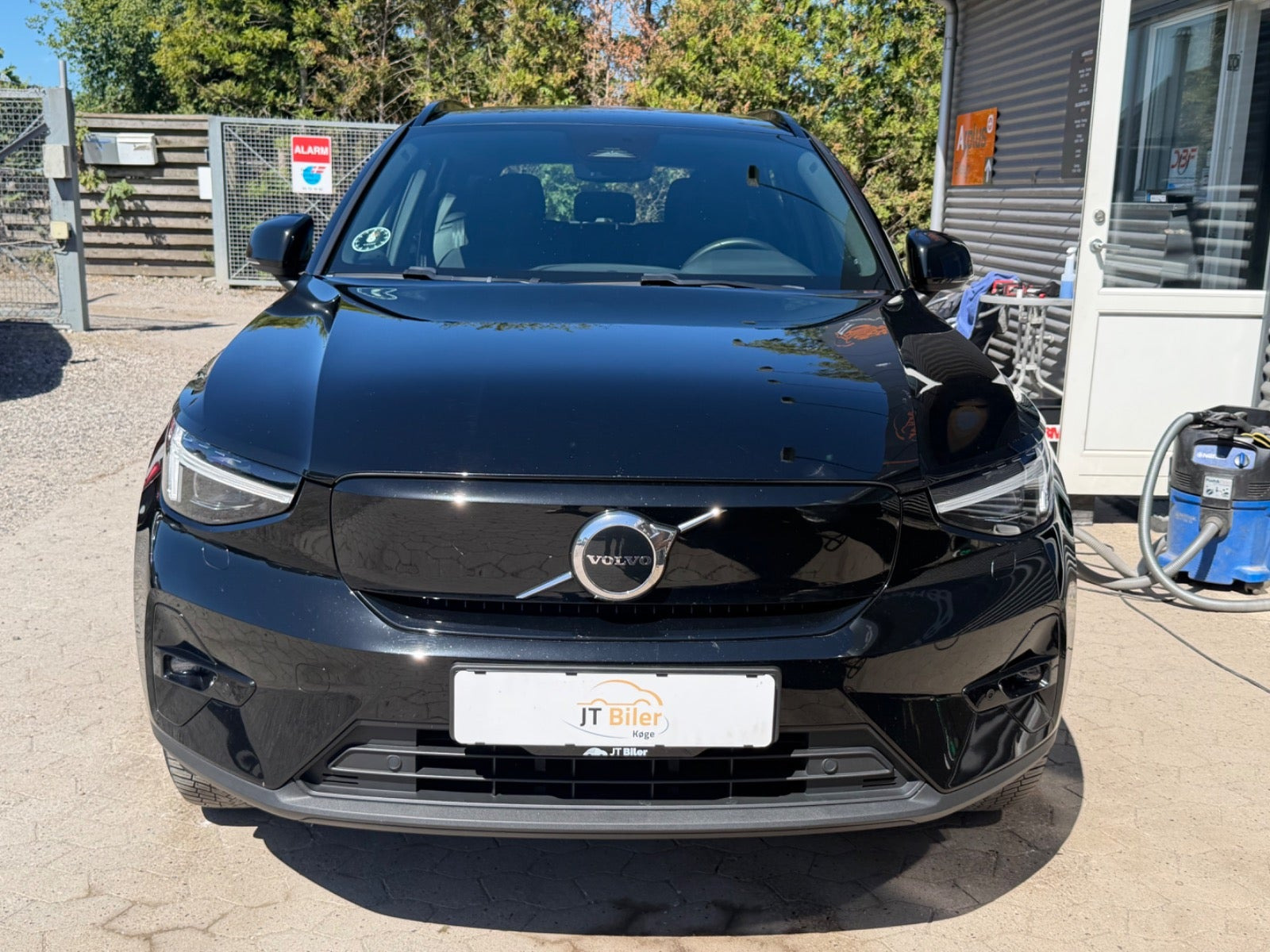 Sort Volvo XC40 fra 2023