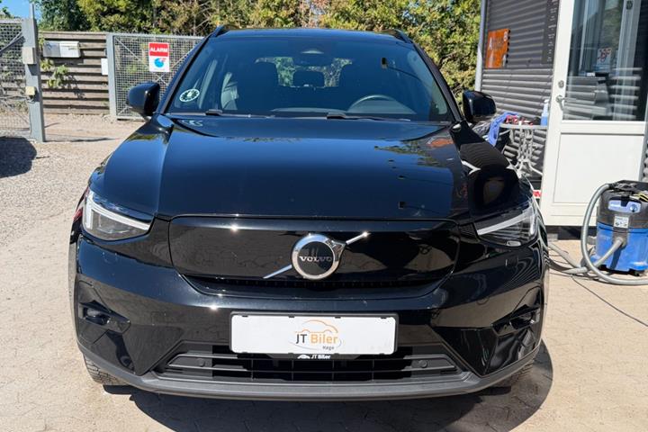 Sort Volvo XC40 fra 2023