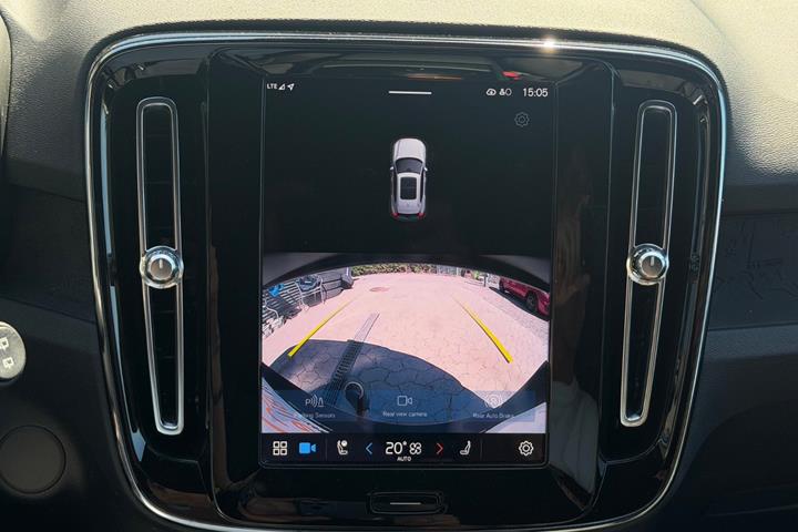 Sort Volvo XC40 fra 2023