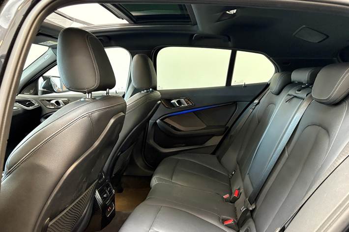 Sort BMW M135i fra 2019
