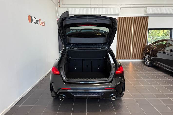 Sort BMW M135i fra 2019