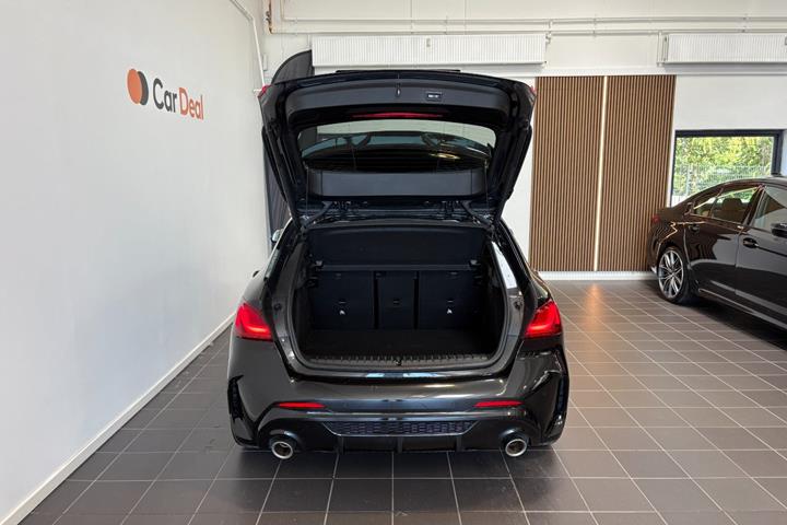 Sort BMW M135i fra 2019