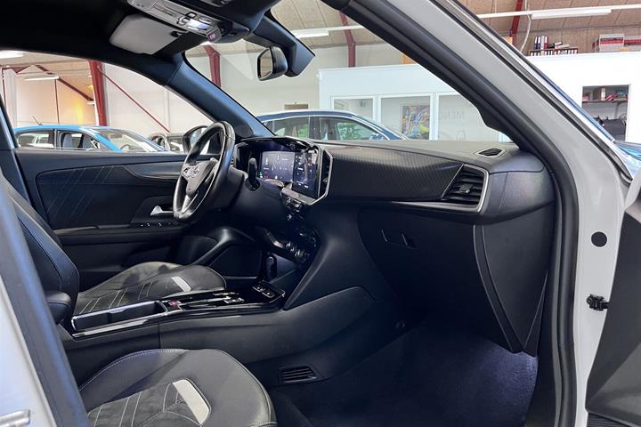 Hvid Opel Mokka-e fra 2021
