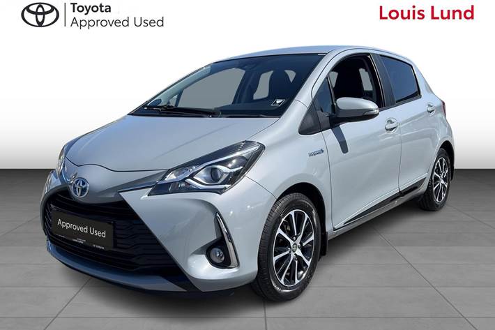 Grå Toyota Yaris fra 2018