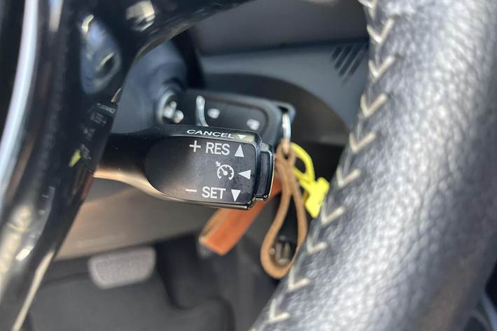 Grå Toyota Yaris fra 2018