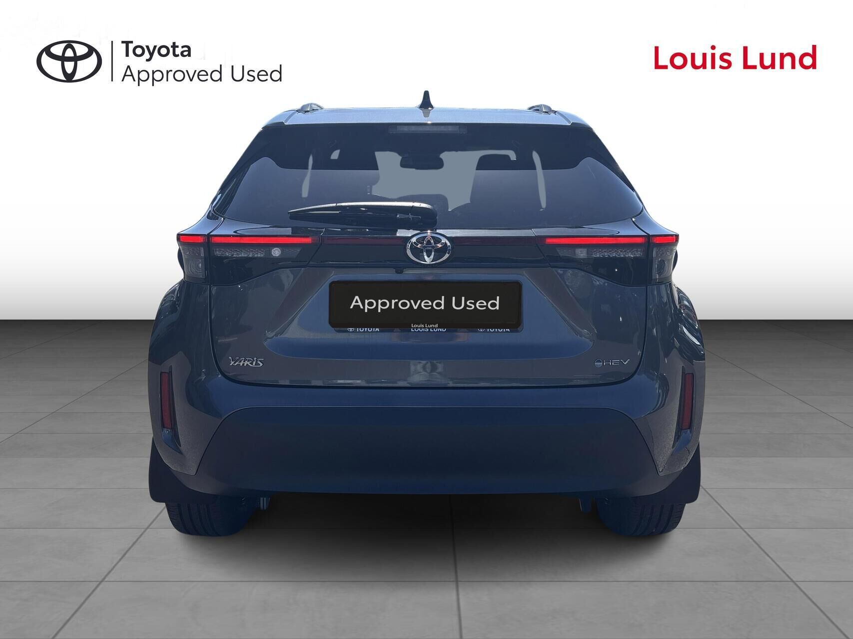 Grå Toyota Yaris Cross fra 2025
