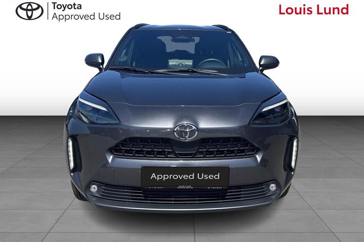 Grå Toyota Yaris Cross fra 2025