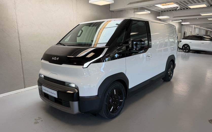 Kia PV5 Cargo L2H1 EL Long Range Work 163HK Van Aut.