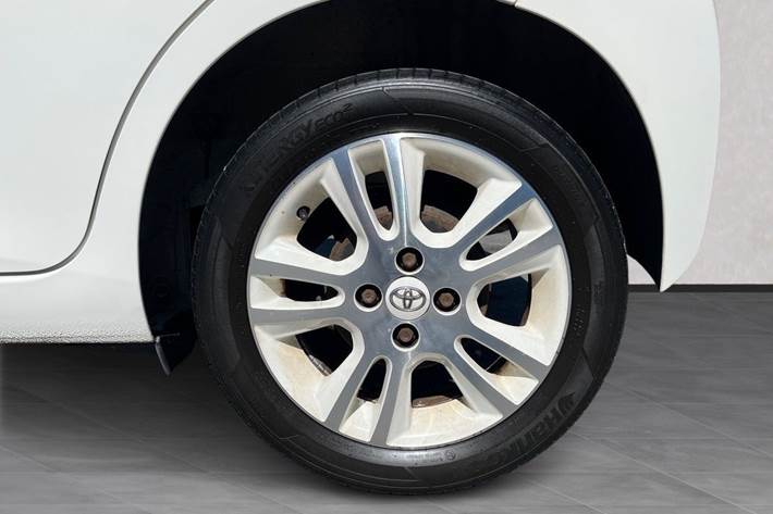 Hvid Toyota Aygo fra 2016