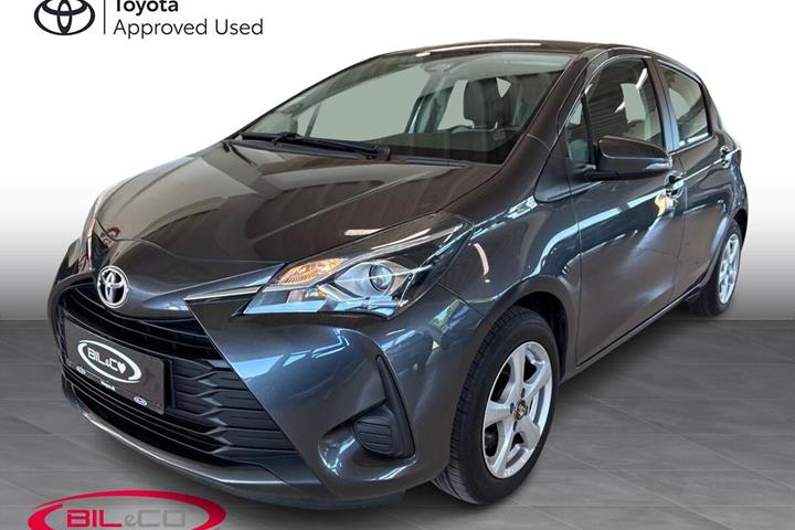 Grå Toyota Yaris fra 2018 set udefra