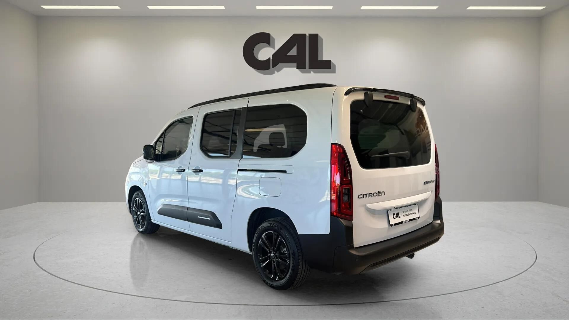 Hvid Citroën ë-Berlingo fra 2025