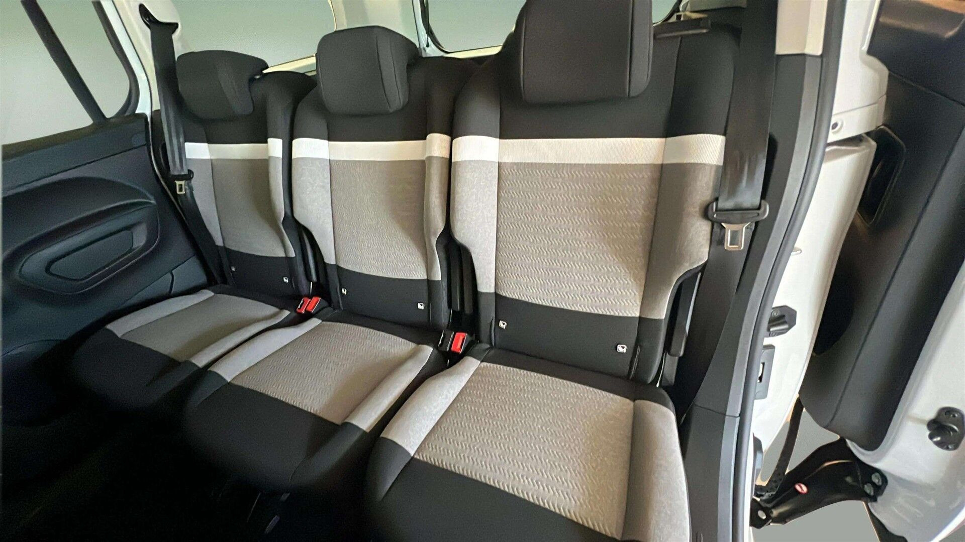Hvid Citroën ë-Berlingo fra 2025