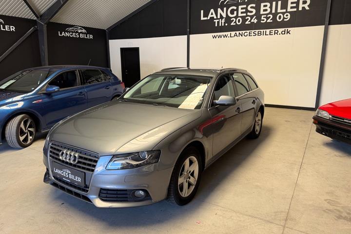 Grå Audi A4 fra 2011