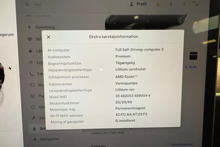 Sort Tesla Model Y fra 2023