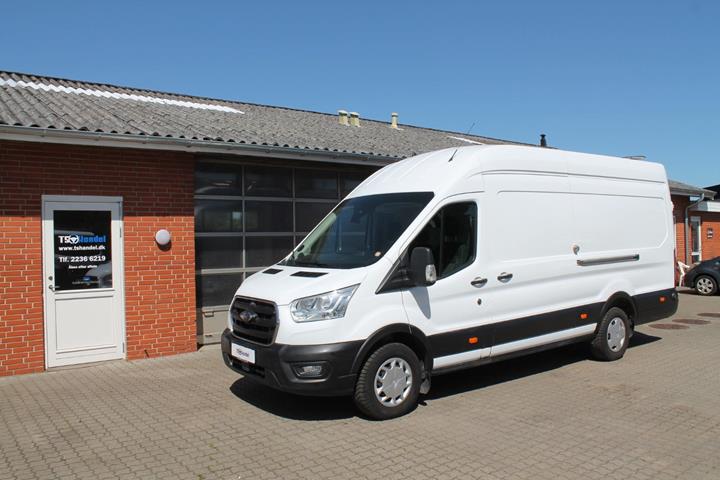undefined Ford Transit 350 L4 Van fra 2022 set udefra