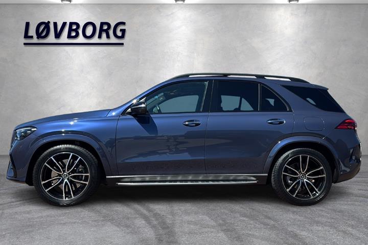 Blå Mercedes GLE350 de fra 2024