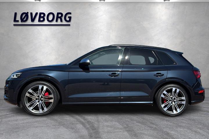 Blå Audi SQ5 fra 2017