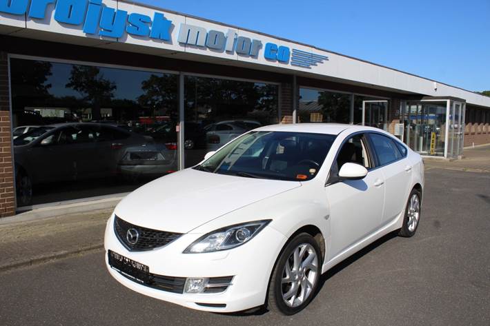 Hvid Mazda 6 fra 2008